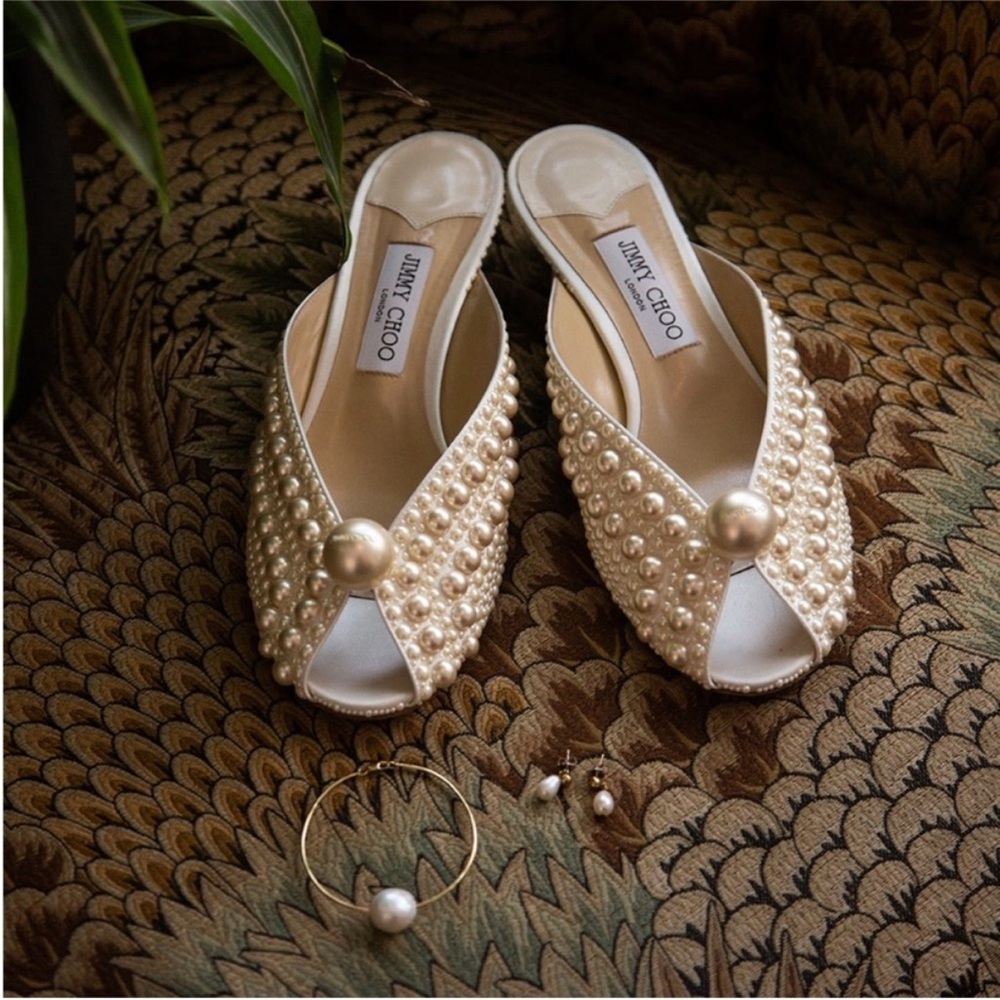 New JIMMY CHOO Samantha 35 White Satin Mules With All-Over Pearls 37 $1,895 - Picture 5 of 15
